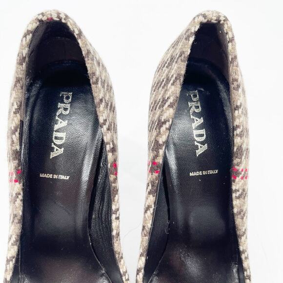 Prada Vintage IT 37 Brown Wool Houndstooth Square Toe Chunky Block Heel Pumps - Picture 7 of 11